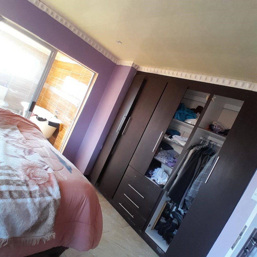 5 Bedroom Property for Sale in Soshanguve BB Gauteng