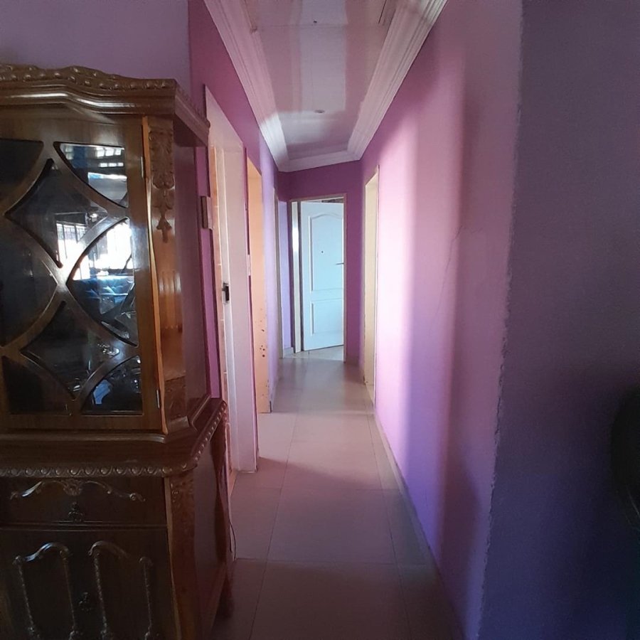 5 Bedroom Property for Sale in Soshanguve BB Gauteng