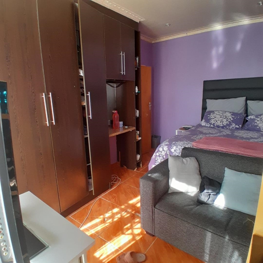 5 Bedroom Property for Sale in Soshanguve BB Gauteng
