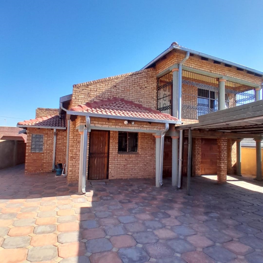 5 Bedroom Property for Sale in Soshanguve BB Gauteng