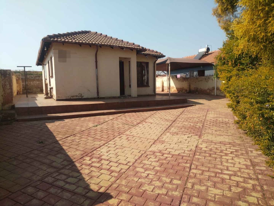 2 Bedroom Property for Sale in Soshanguve UU Gauteng