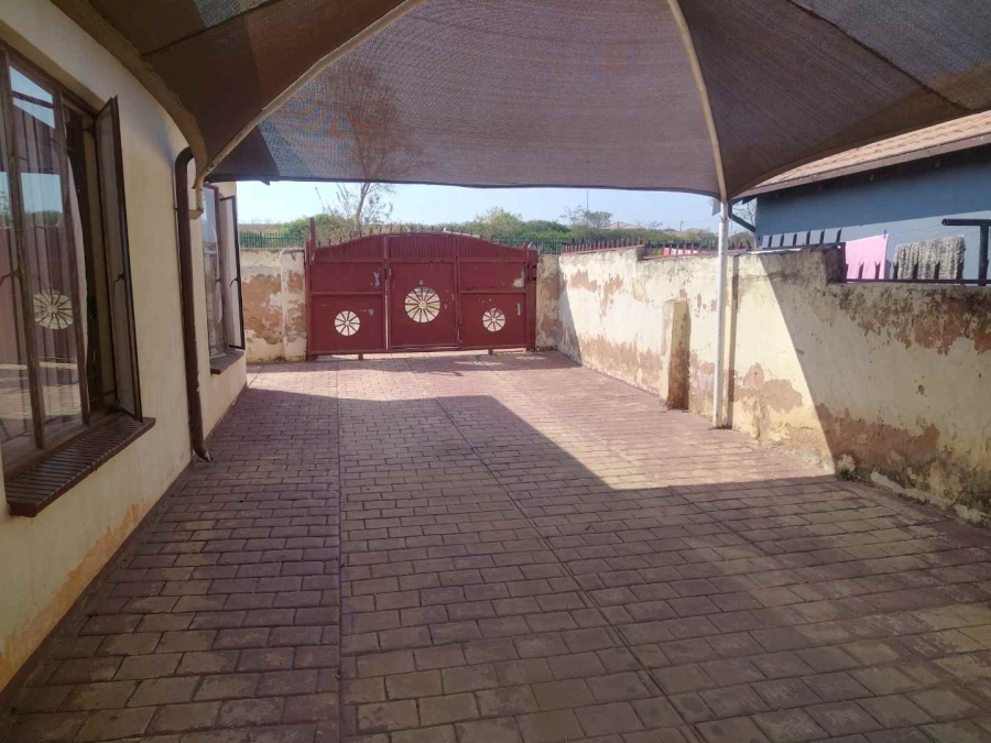 2 Bedroom Property for Sale in Soshanguve UU Gauteng