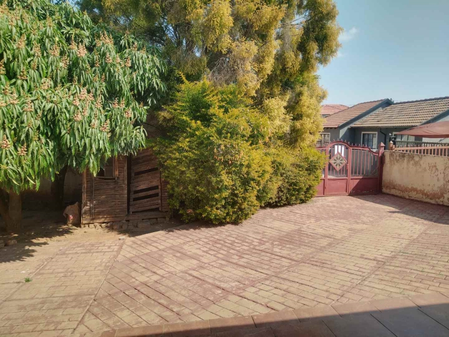 2 Bedroom Property for Sale in Soshanguve UU Gauteng