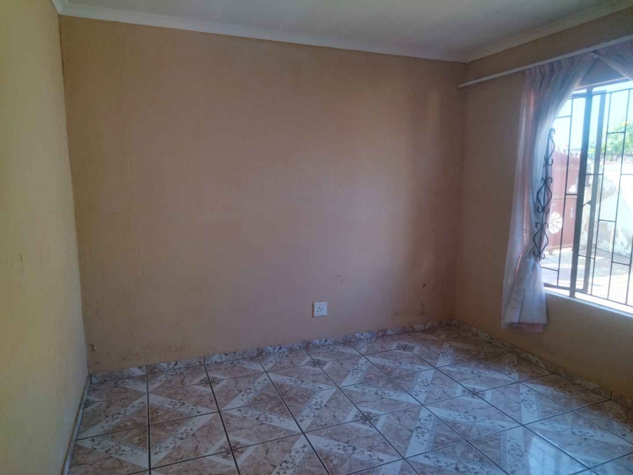 2 Bedroom Property for Sale in Soshanguve UU Gauteng