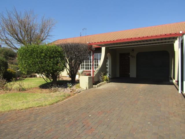 2 Bedroom Property for Sale in Helderkruin Gauteng
