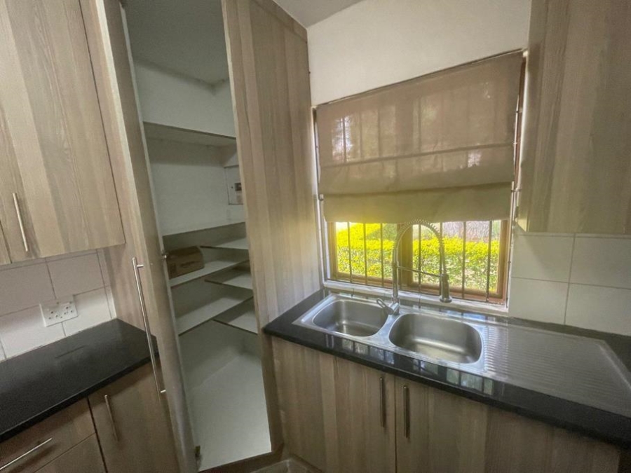 To Let 2 Bedroom Property for Rent in Lonehill Gauteng