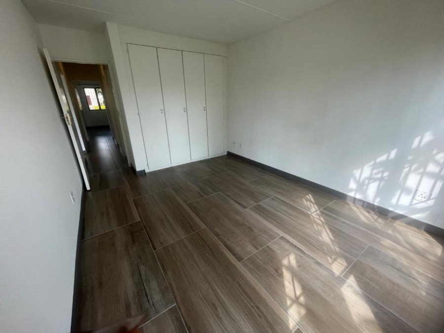 To Let 2 Bedroom Property for Rent in Lonehill Gauteng