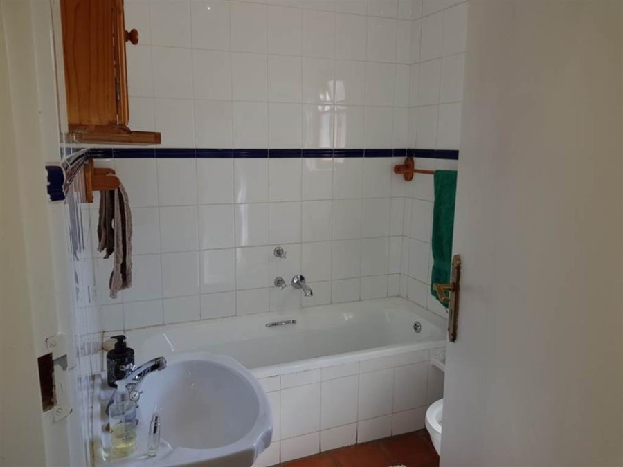 1 Bedroom Property for Sale in River Club Gauteng