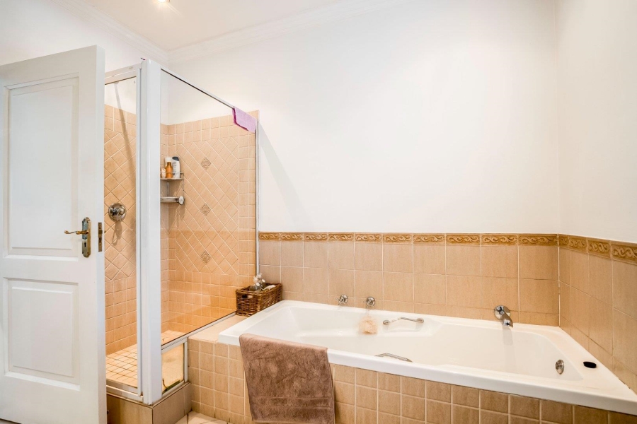 5 Bedroom Property for Sale in Bryanston East Gauteng