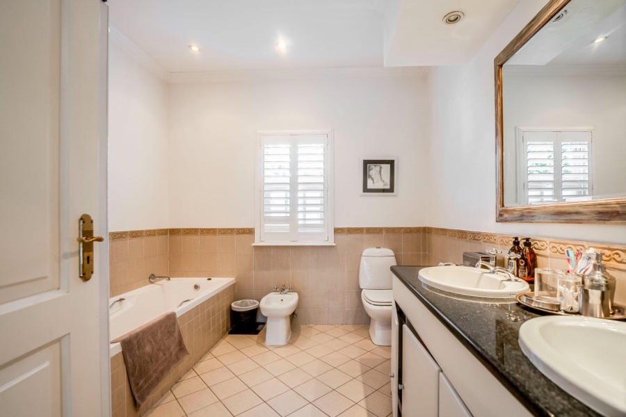 5 Bedroom Property for Sale in Bryanston East Gauteng