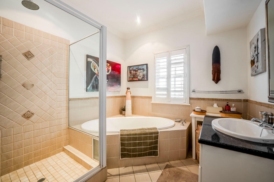 5 Bedroom Property for Sale in Bryanston East Gauteng