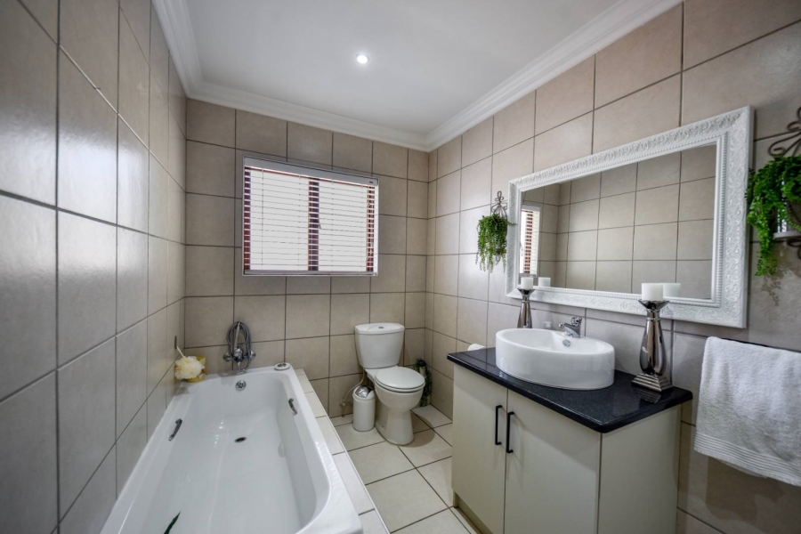 3 Bedroom Property for Sale in Moreleta Park Gauteng