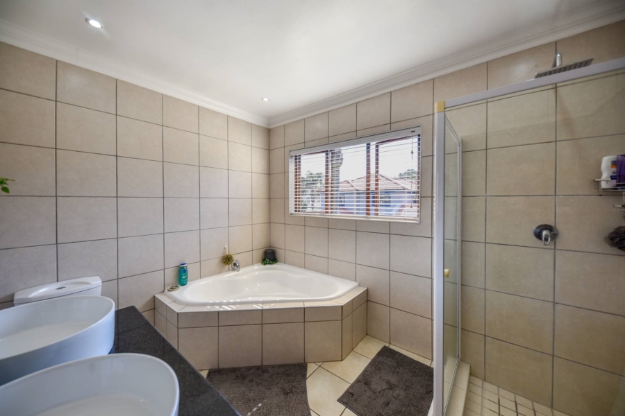 3 Bedroom Property for Sale in Moreleta Park Gauteng