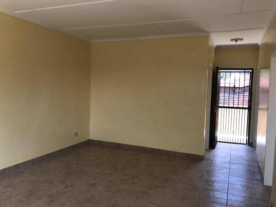 1 Bedroom Property for Sale in Windsor East Gauteng