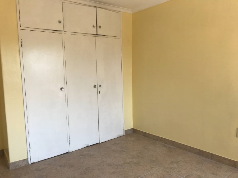 1 Bedroom Property for Sale in Windsor East Gauteng