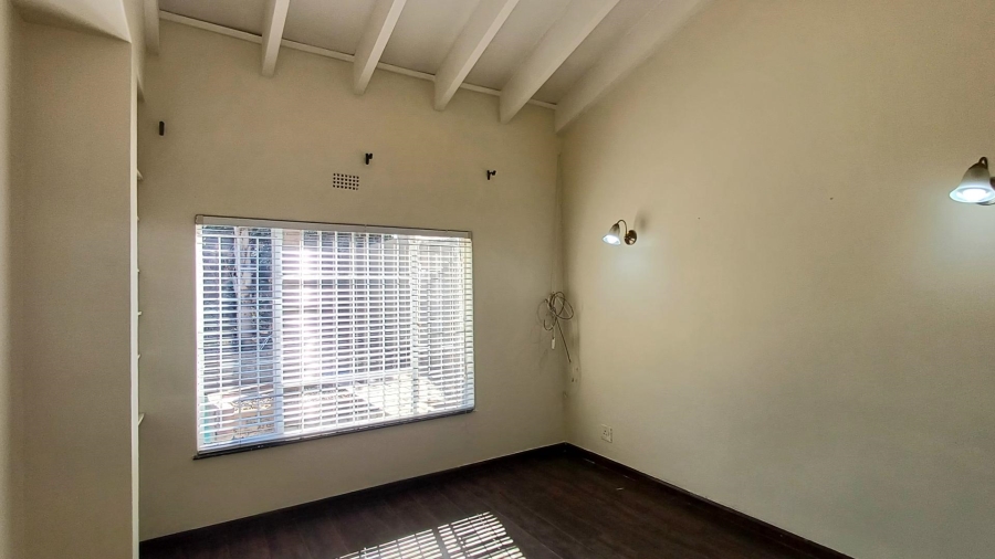 To Let 3 Bedroom Property for Rent in Bryanston Gauteng
