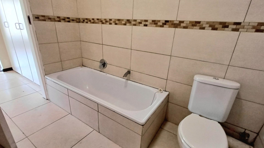 To Let 3 Bedroom Property for Rent in Bryanston Gauteng