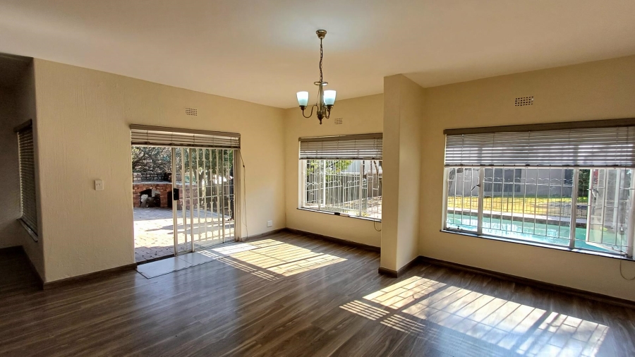To Let 3 Bedroom Property for Rent in Bryanston Gauteng