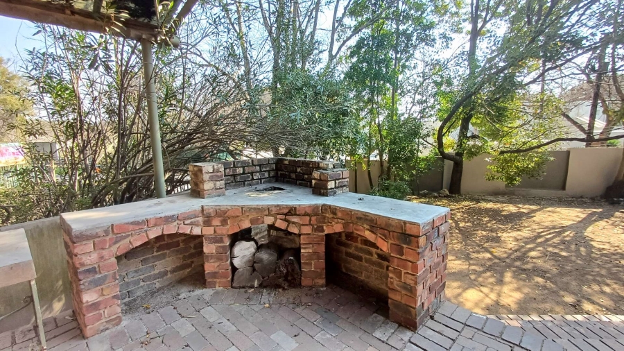 To Let 3 Bedroom Property for Rent in Bryanston Gauteng