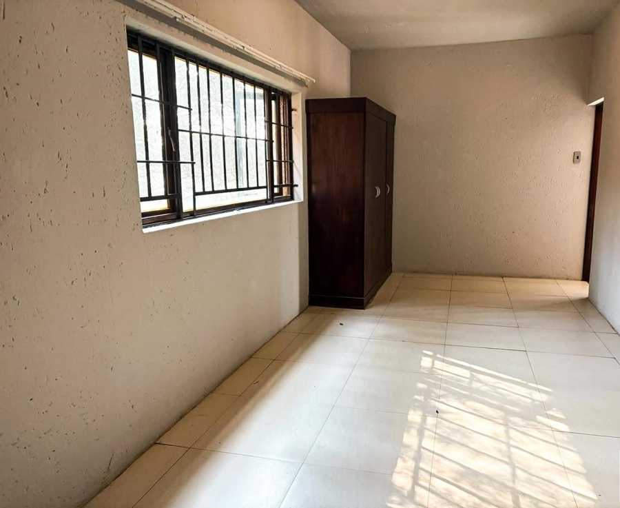 To Let 2 Bedroom Property for Rent in Ruimsig Gauteng