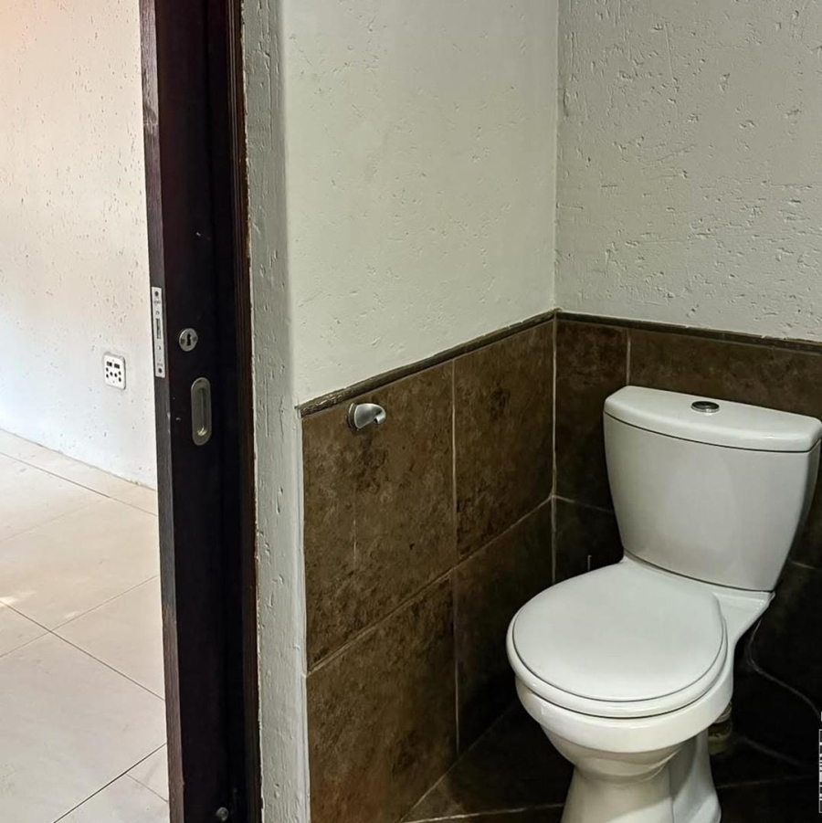 To Let 2 Bedroom Property for Rent in Ruimsig Gauteng