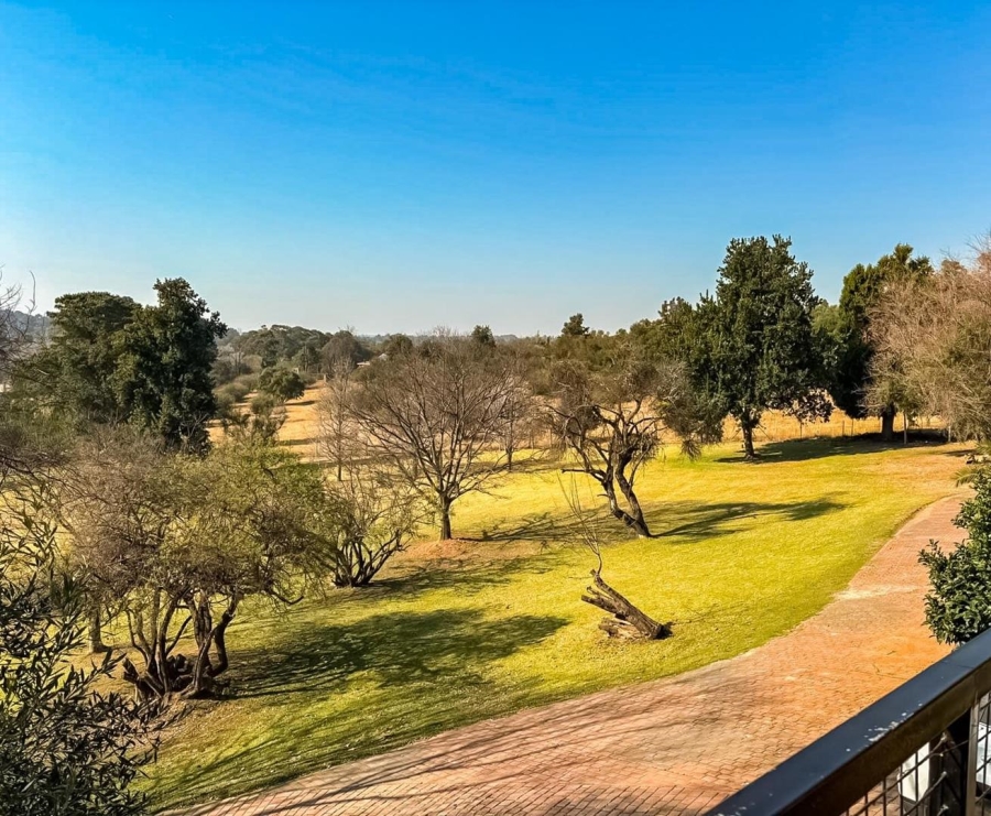 To Let 2 Bedroom Property for Rent in Ruimsig Gauteng