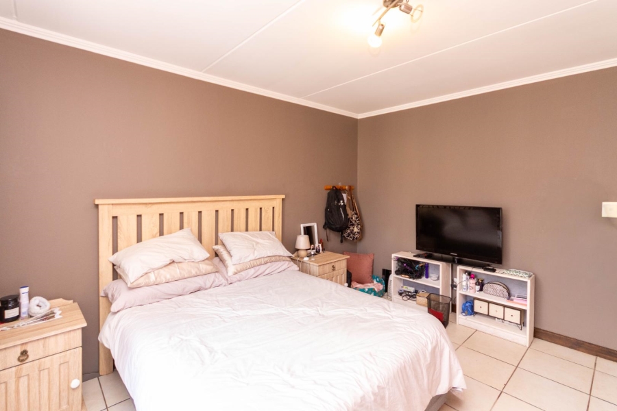 2 Bedroom Property for Sale in Sunninghill Gauteng