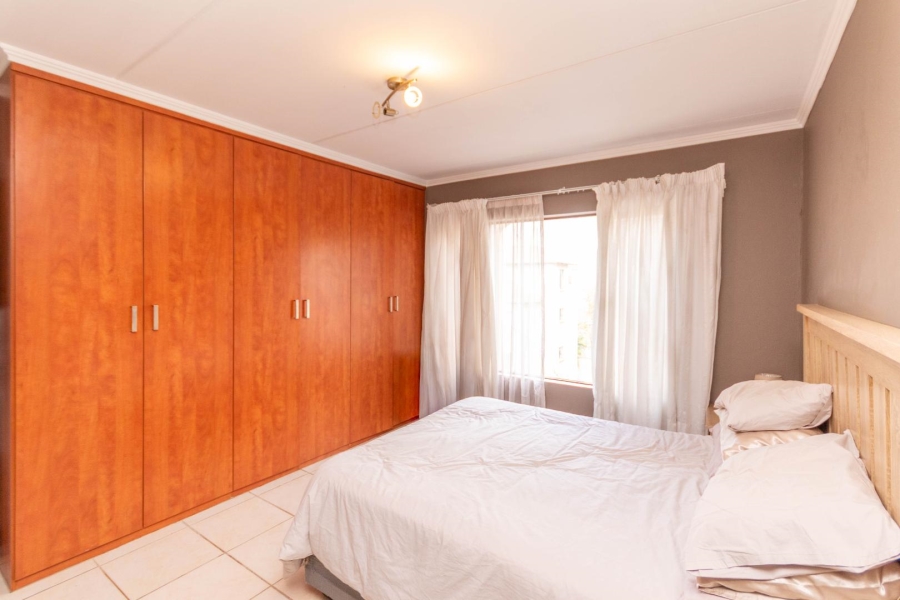 2 Bedroom Property for Sale in Sunninghill Gauteng