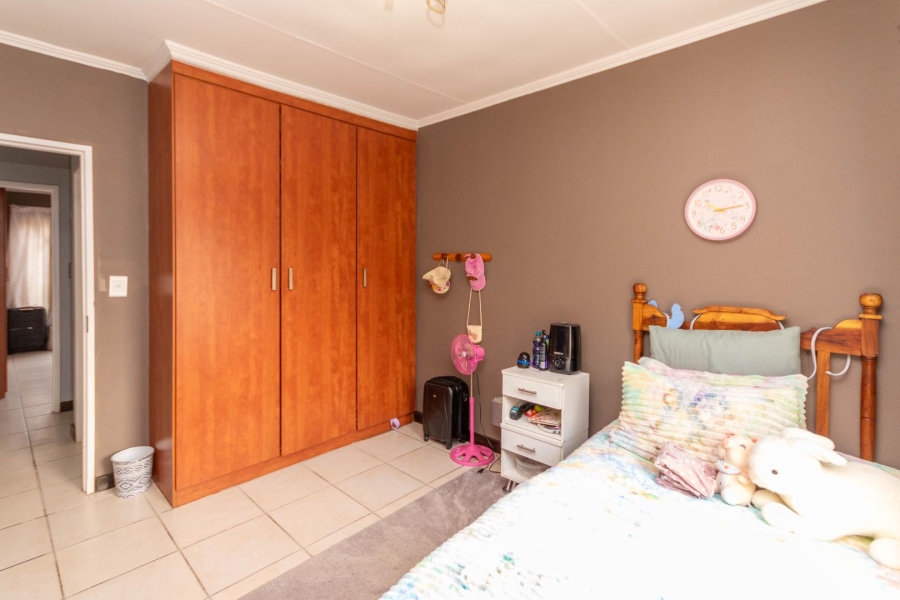 2 Bedroom Property for Sale in Sunninghill Gauteng