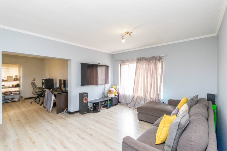 2 Bedroom Property for Sale in Sunninghill Gauteng