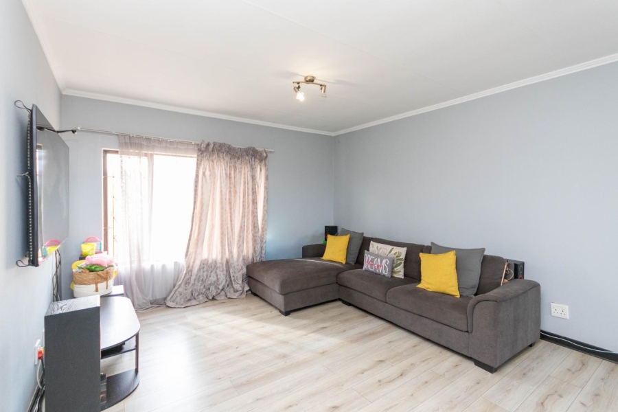 2 Bedroom Property for Sale in Sunninghill Gauteng