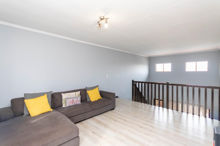 2 Bedroom Property for Sale in Sunninghill Gauteng
