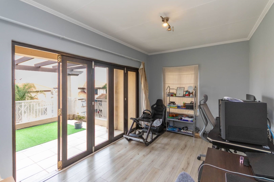 2 Bedroom Property for Sale in Sunninghill Gauteng