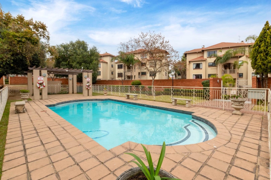 2 Bedroom Property for Sale in Sunninghill Gauteng