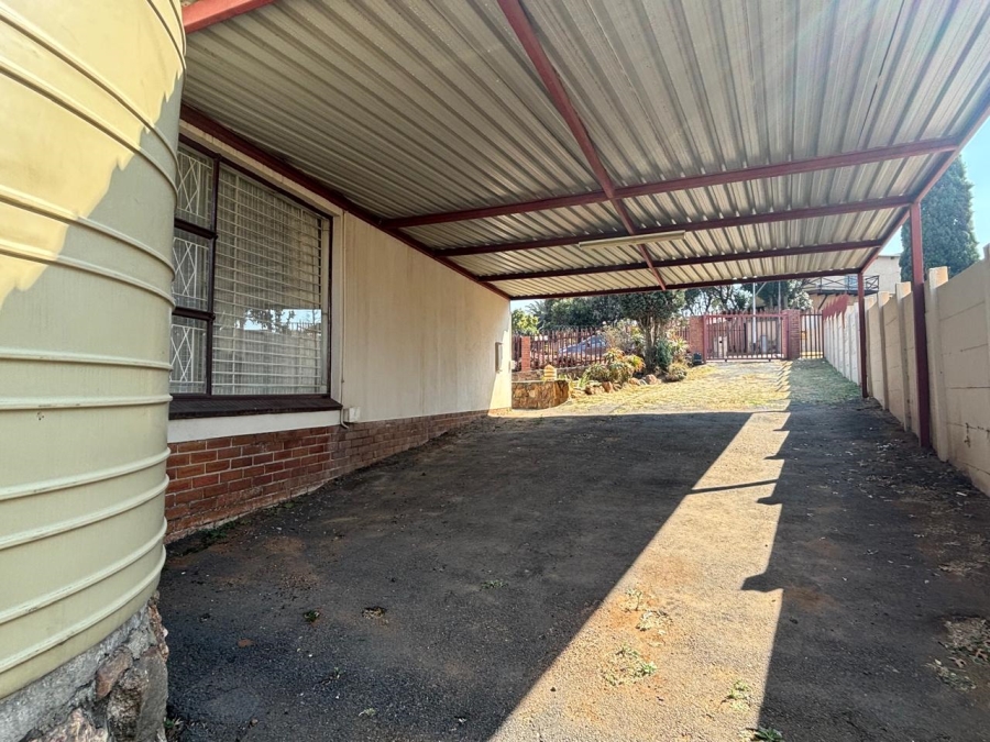 3 Bedroom Property for Sale in Risana Gauteng