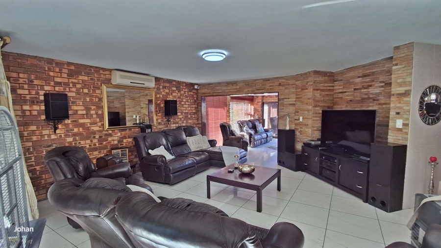 1 Bedroom Property for Sale in Meyersdal Gauteng