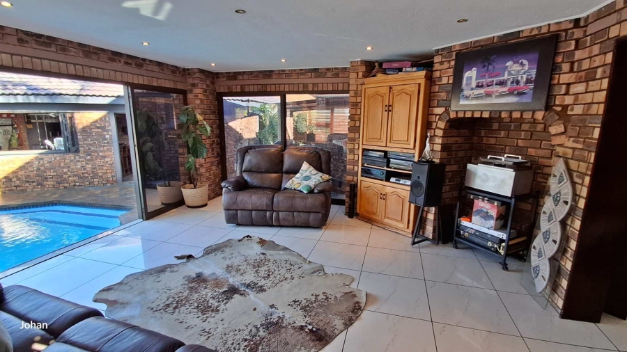 1 Bedroom Property for Sale in Meyersdal Gauteng
