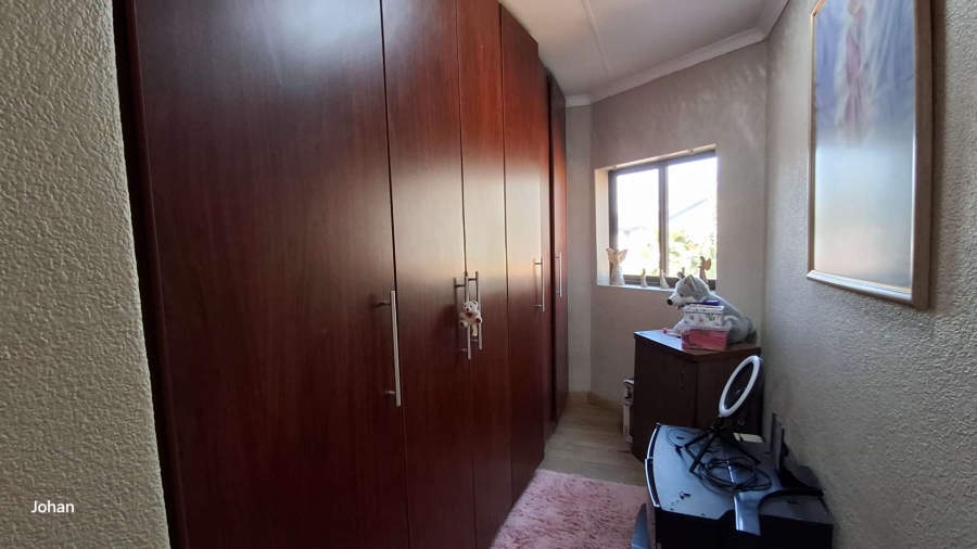 1 Bedroom Property for Sale in Meyersdal Gauteng