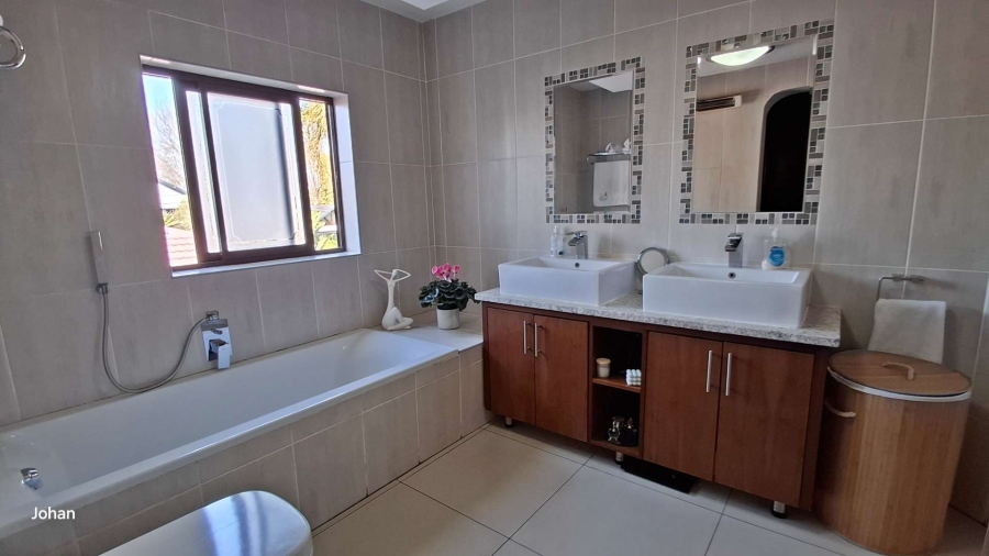 1 Bedroom Property for Sale in Meyersdal Gauteng