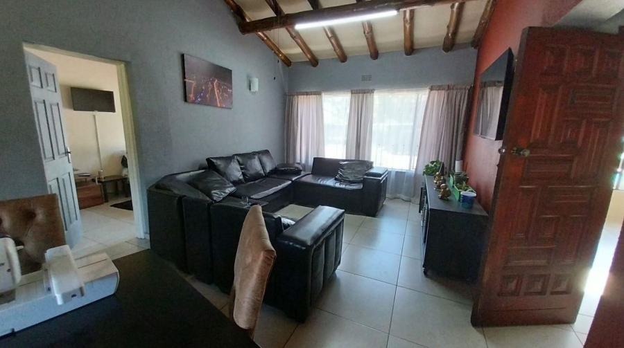 3 Bedroom Property for Sale in Brackendowns Gauteng