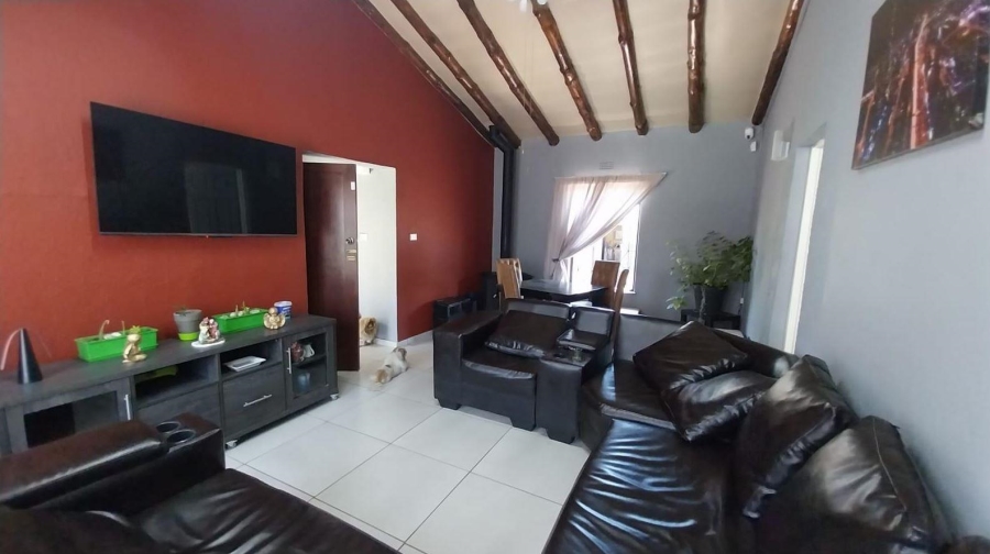 3 Bedroom Property for Sale in Brackendowns Gauteng