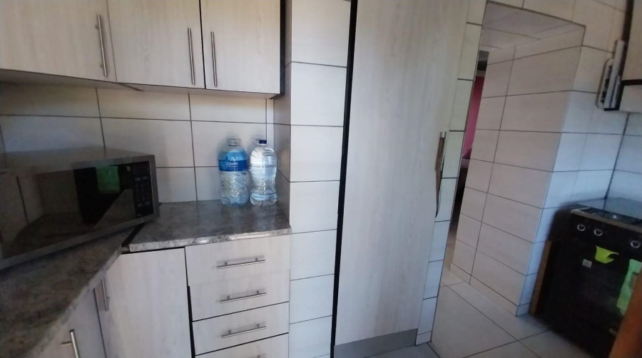 3 Bedroom Property for Sale in Brackendowns Gauteng