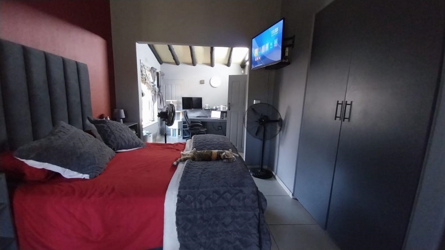 3 Bedroom Property for Sale in Brackendowns Gauteng