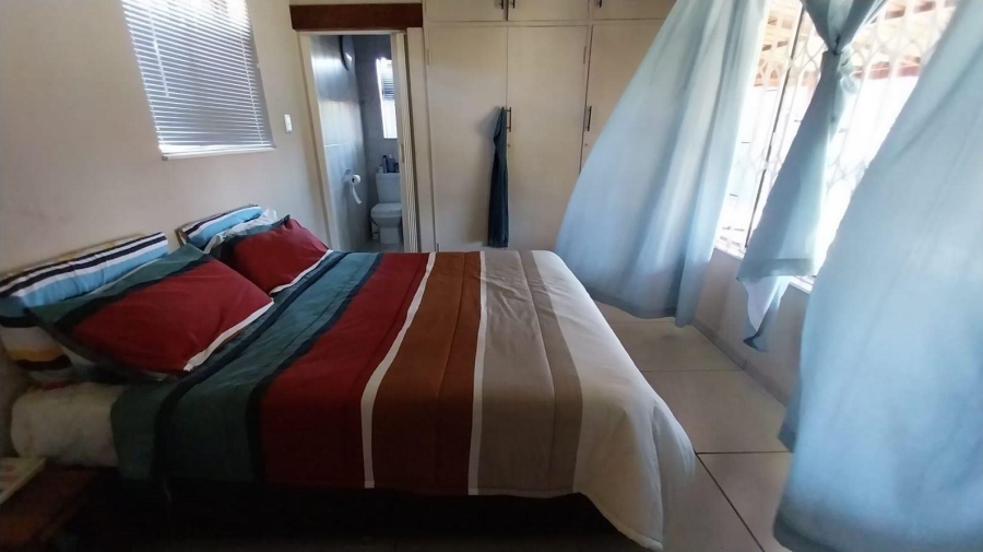 3 Bedroom Property for Sale in Brackendowns Gauteng