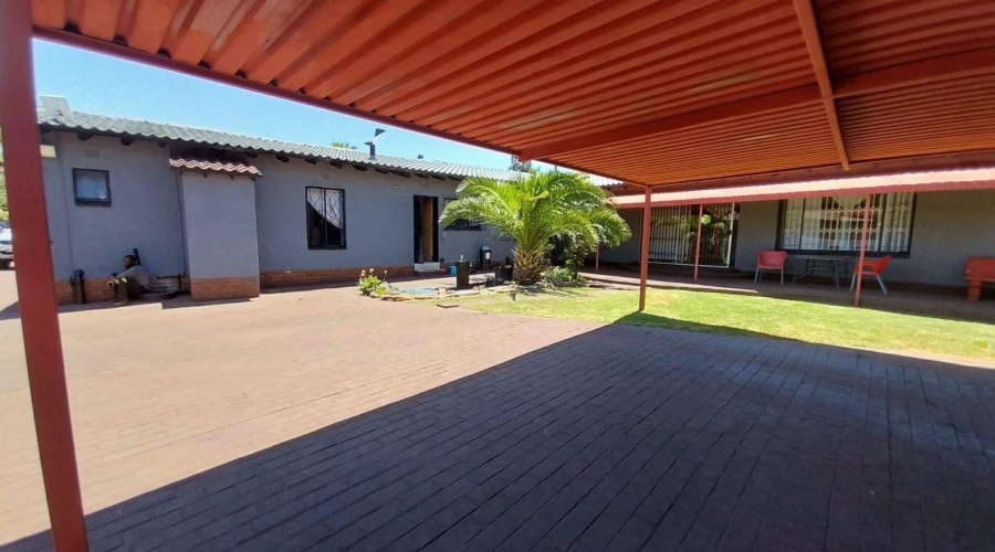 3 Bedroom Property for Sale in Brackendowns Gauteng