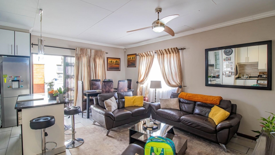 7 Bedroom Property for Sale in Brackenhurst Gauteng