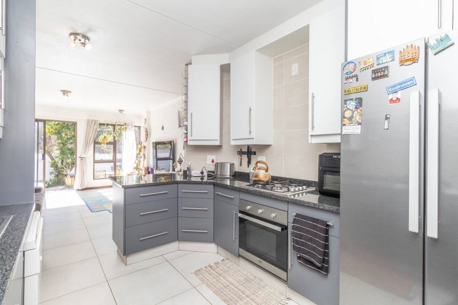 To Let 2 Bedroom Property for Rent in Northwold Gauteng