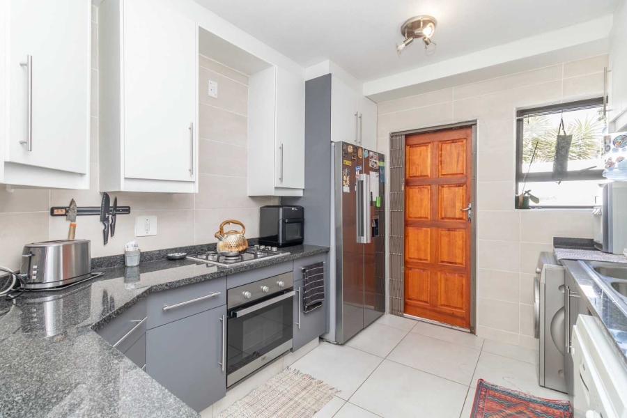 To Let 2 Bedroom Property for Rent in Northwold Gauteng
