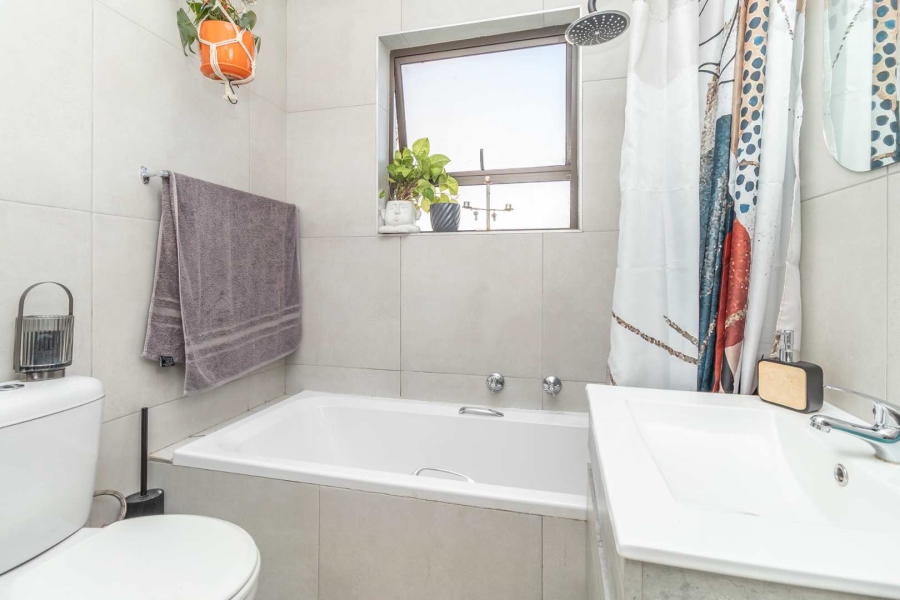 To Let 2 Bedroom Property for Rent in Northwold Gauteng