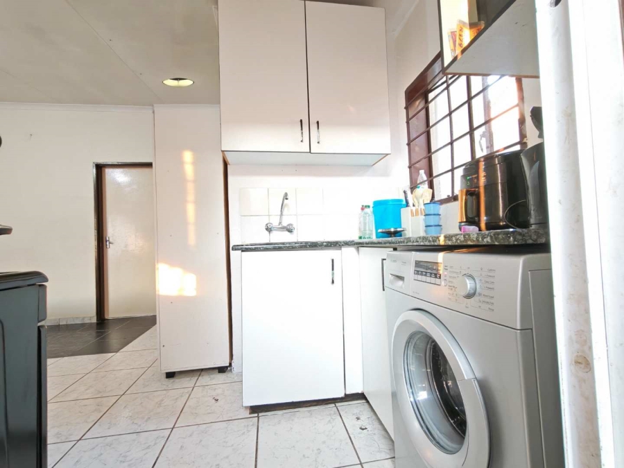 5 Bedroom Property for Sale in Cosmo City Gauteng